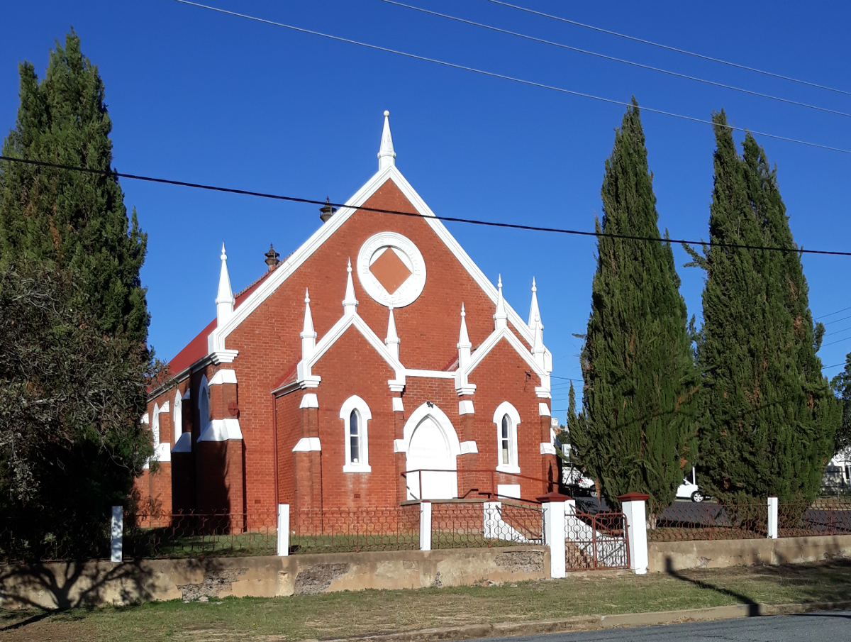 Saint Pauls Uniting Church, Junee from Stewart St